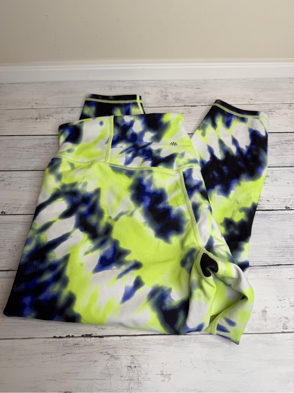 Athleta Neon Lime Elation Tie Dye 7/8 Performance Tights - XL